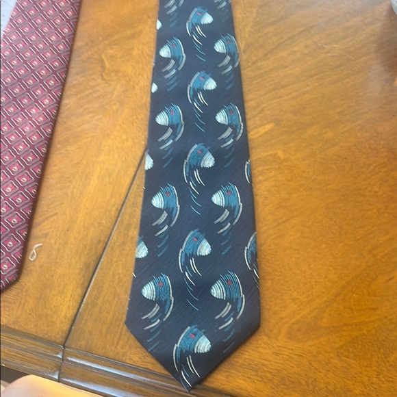 Giorgio Armani Blue Silk Tie Elegant Accessory - Picture 2 of 3